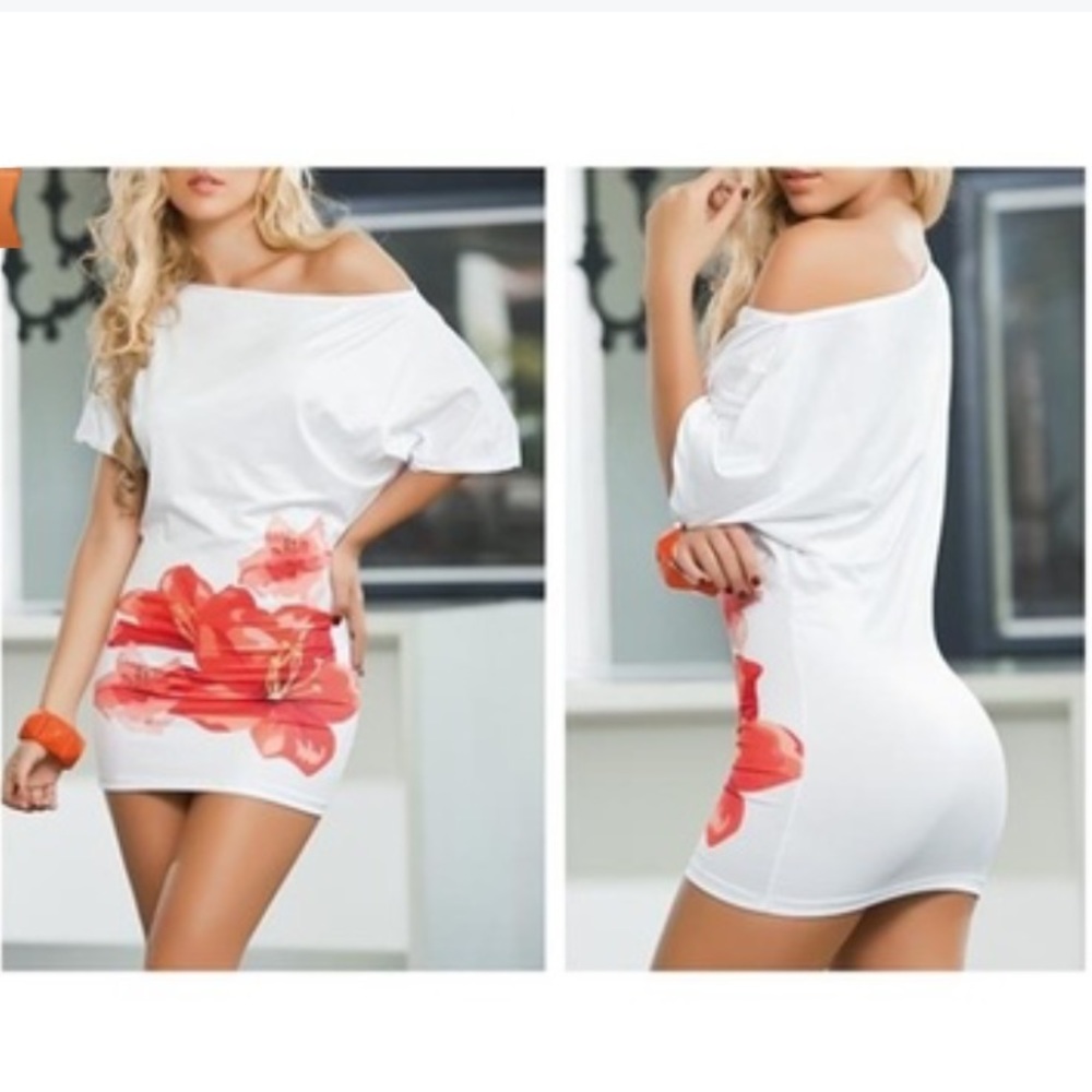 New!! AM PM White Flower Mini Dress